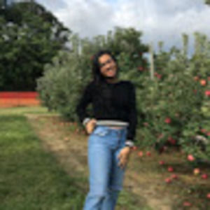 Meet your Posher, Laura